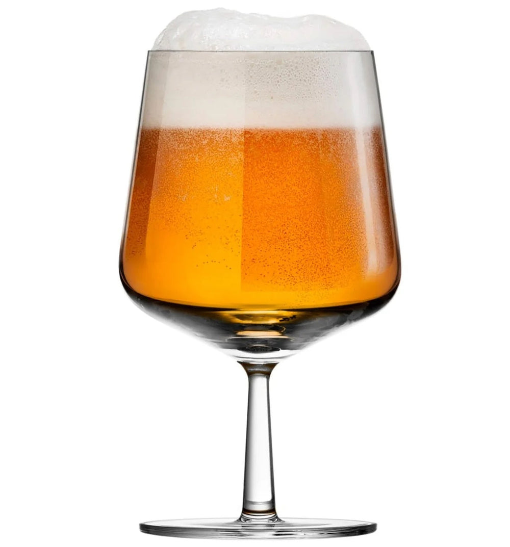 Leere Biergläser