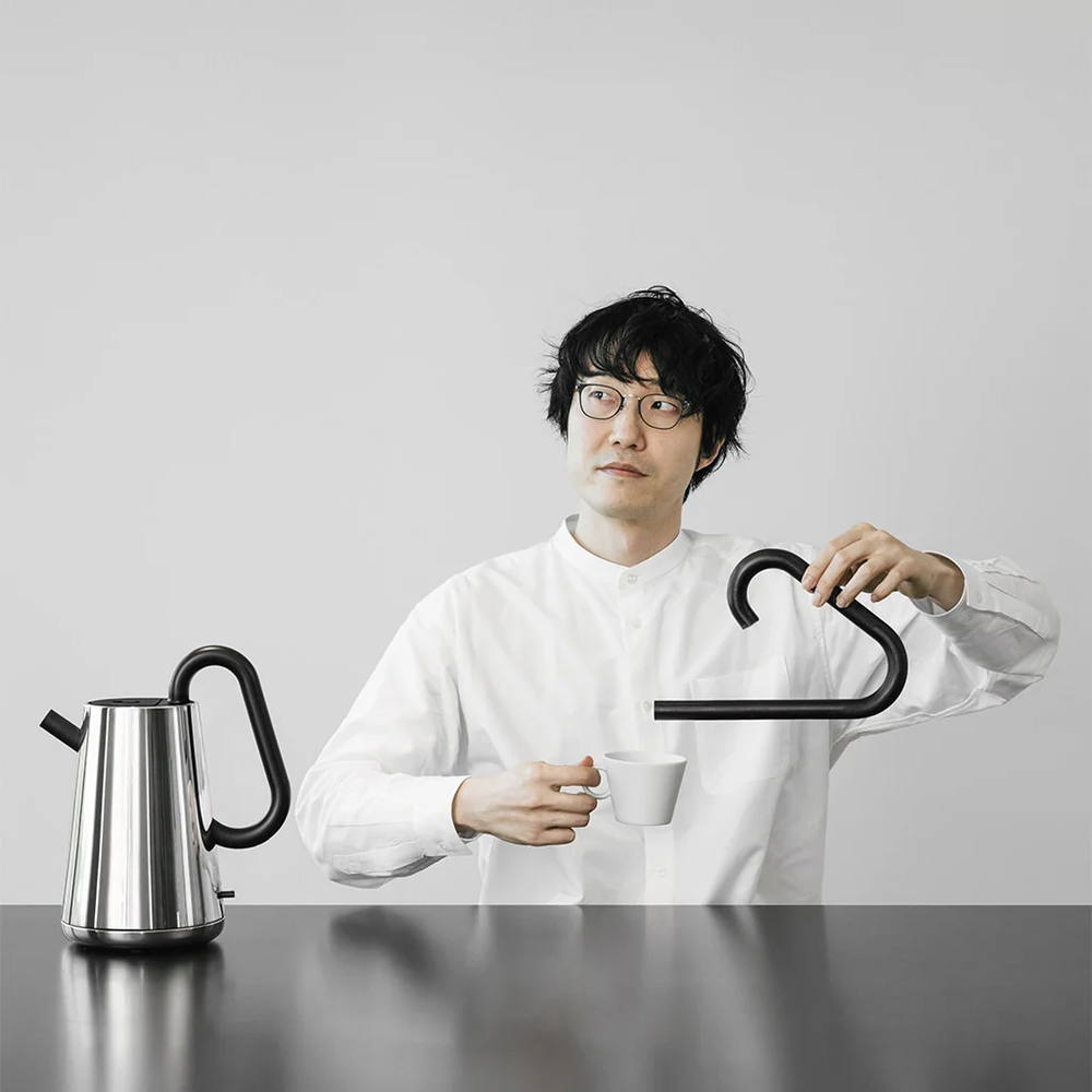 Alessi Wasserkocher Toru - 1.7 Liter - 2000 W - Nendo - NE01 B