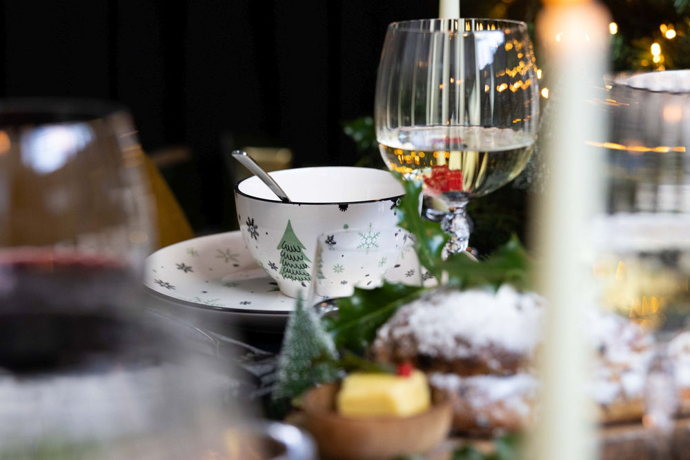 Cookinglife Weihnachtsgeschirrset Grün 18-teilig / 6 Personen - 6 Speiseteller , 6 Frühstücksteller & 6 Schalen