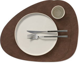 LIND DNA Tischsets Nupo - Leder - Dunkelbraun - Curved - 44 x 37 cm - 2 Stück