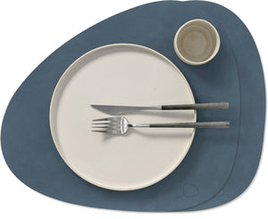 LIND DNA Tischsets Nupo - Leder - Dunkelblau - Curved - 44 x 37 cm - 2 Stück