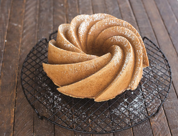 Nordic Ware Gugelhupfform Heritage Bundt Gold - Aluguss - ø 26 cm