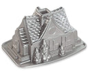 Nordic Ware Gugelhupfform Lebkuchenhaus / Gingerbread House Silber - Aluguss - 26 x 20 cm