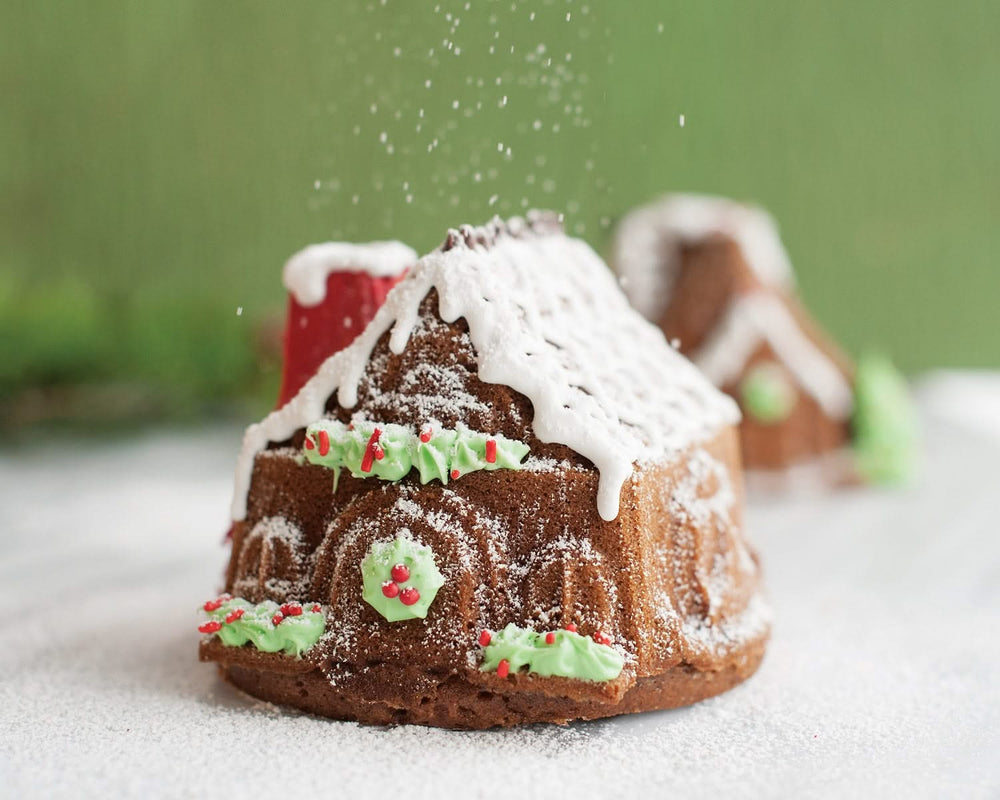 Nordic Ware Kuchenform Lebkuchenhaus Duet Silber - Aluguss - 32 x 17 cm