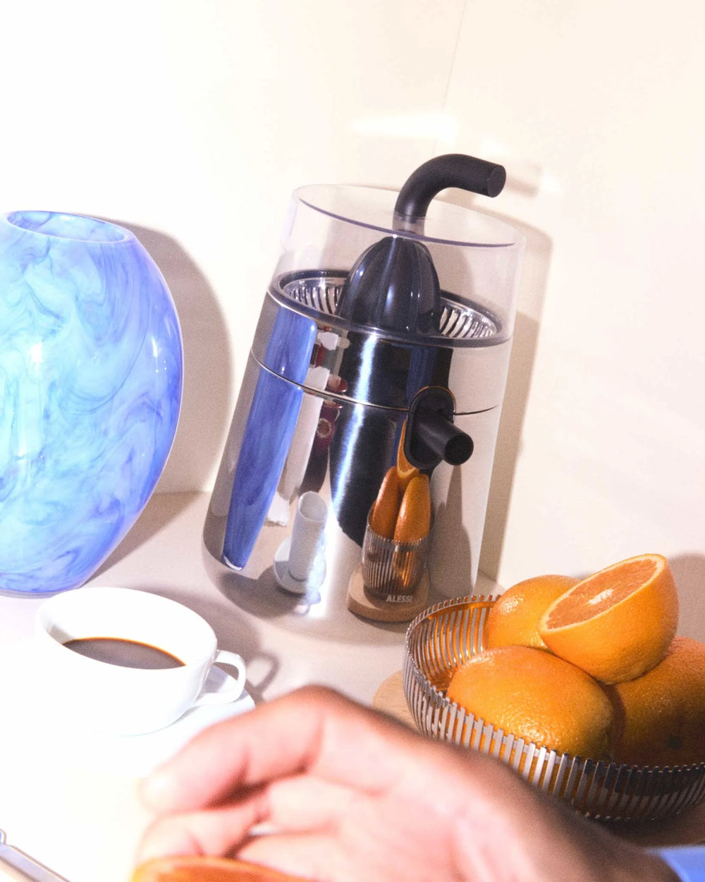 Alessi Elektrische Zitruspresse Toru - Nendo - NE02 B
