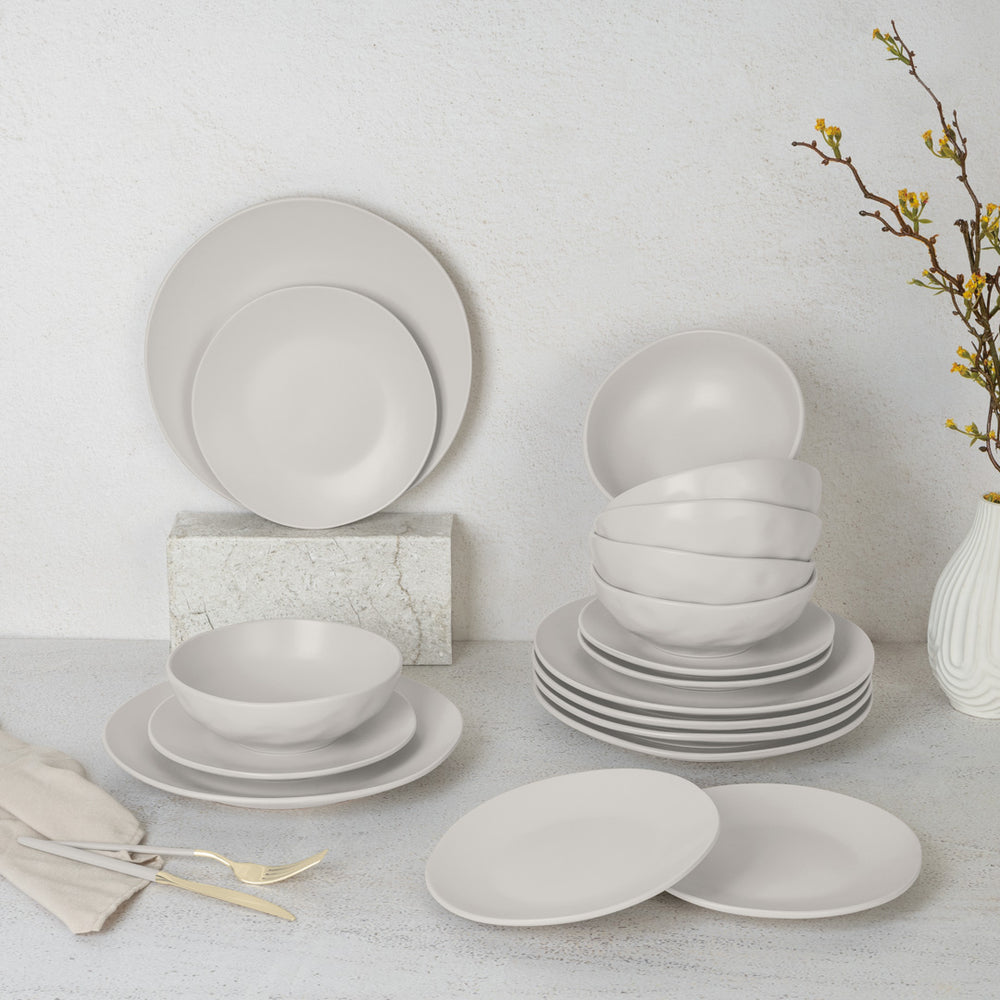 BerlingerHaus Geschirrset Matt Creme Rund - 18-teilig / 6 Personen - 6 Speiseteller, 6 Frühstücksteller und 6 Suppenteller