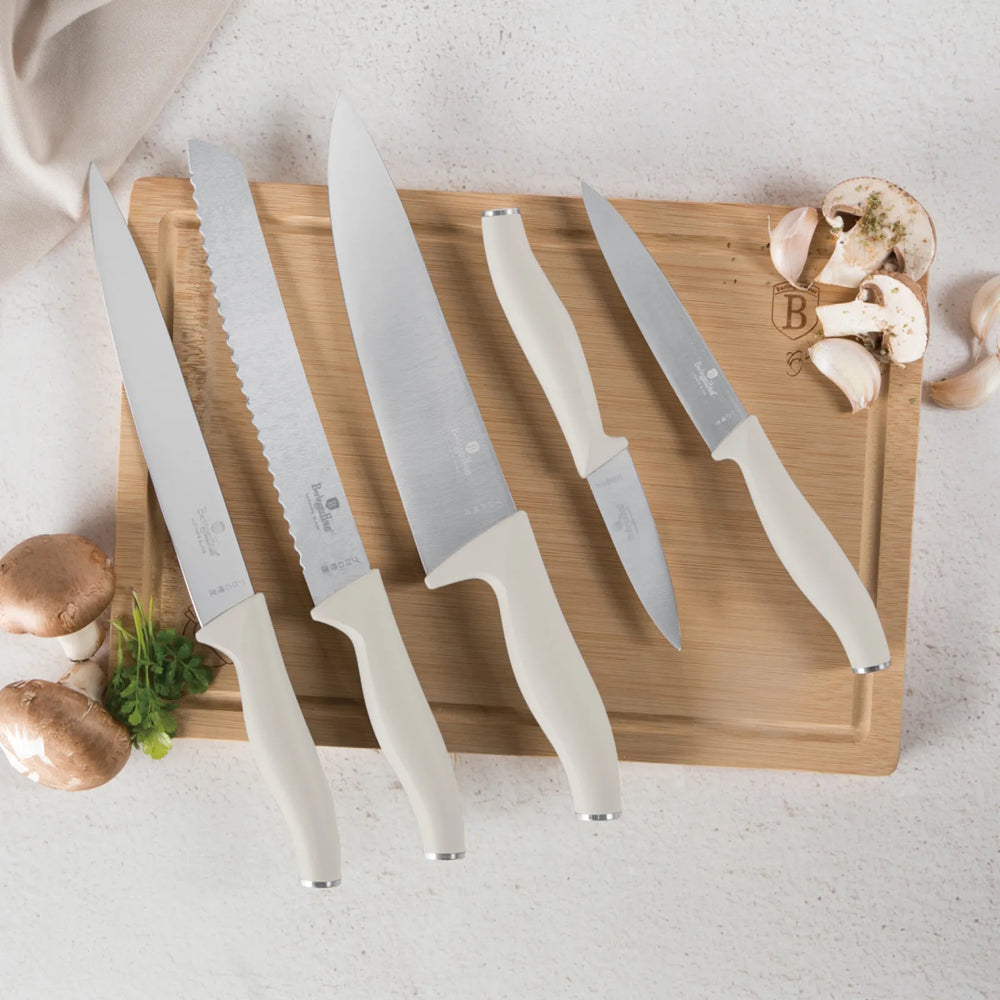 BerlingerHaus Messerset mit Schneidebrett Matt Creme 6-teilig - Kochmesser, Brotmesser, Fleischmesser, Officemesser & Schälmesser