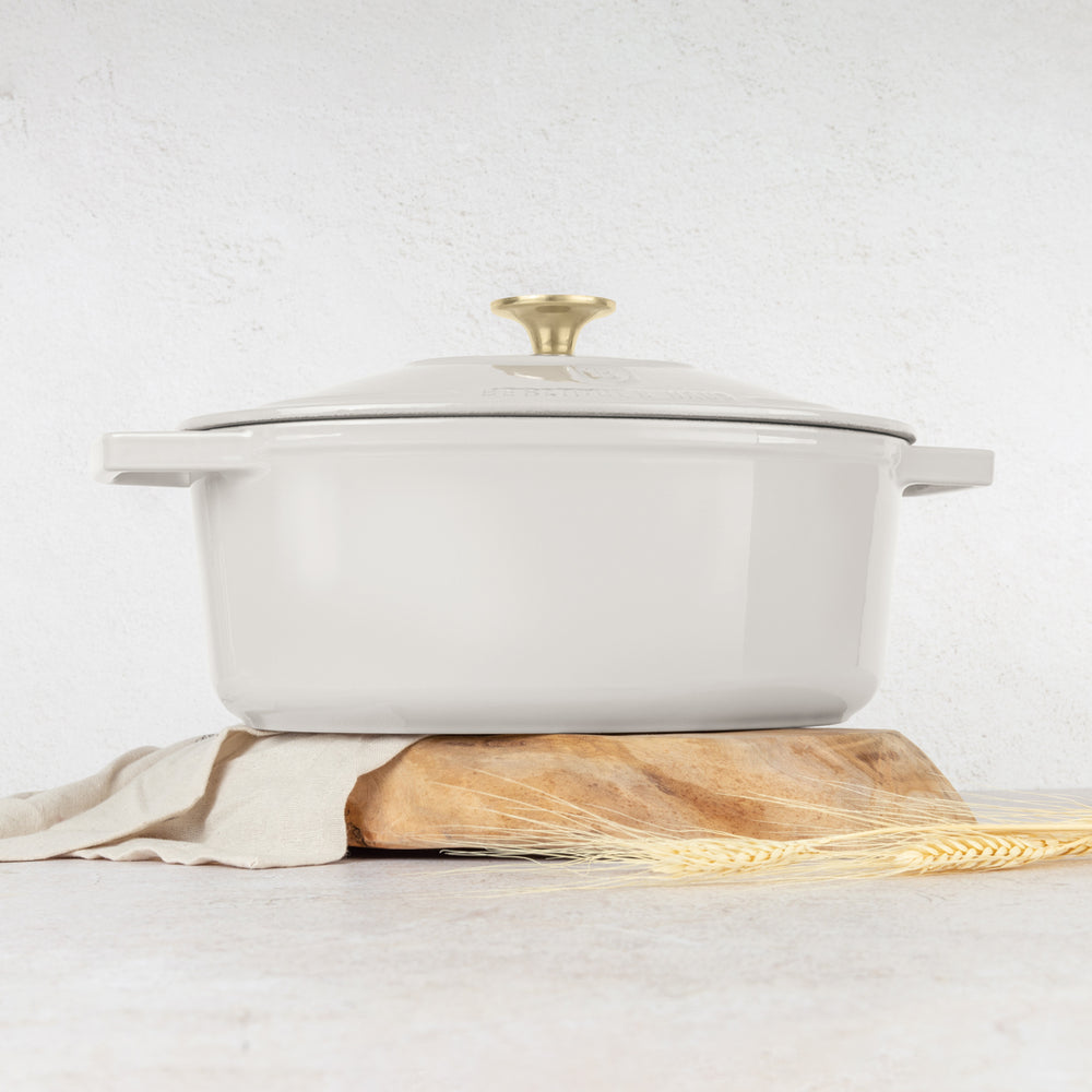 BerlingerHaus Bräter Matt Crème Oval - Gusseisen - 30 x 22 cm - geeignet für alle Wärmequellen - emaillierte Antihaftbeschichtung