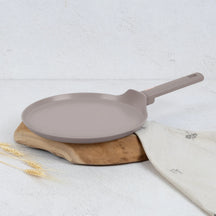 BerlingerHaus Pfannkuchenpfanne Taupe ø 28 cm - geeignet für alle Wärmequellen - Standard Antihaftbeschichtung