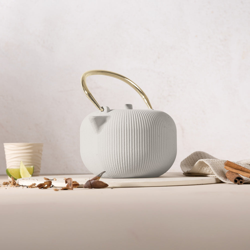 BerlingerHaus Teekanne mit Edelstahlfilter - Gusseisen Matt Creme - 1 Liter