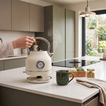 BerlingerHaus Wasserkocher Matt Crème - mit Thermometer - 1.7 Liter - 2200W