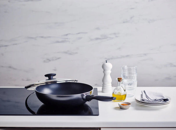 Beka Wok-Pfanne mit Glasdeckel Pro Induc ø 28 cm - keramische Antihaftbeschichtung