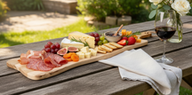 Cookinglife Servierbrett / Tapasbrett - Teak - 69 x 20 cm - Holzbrett für Häppchen und Gerichte