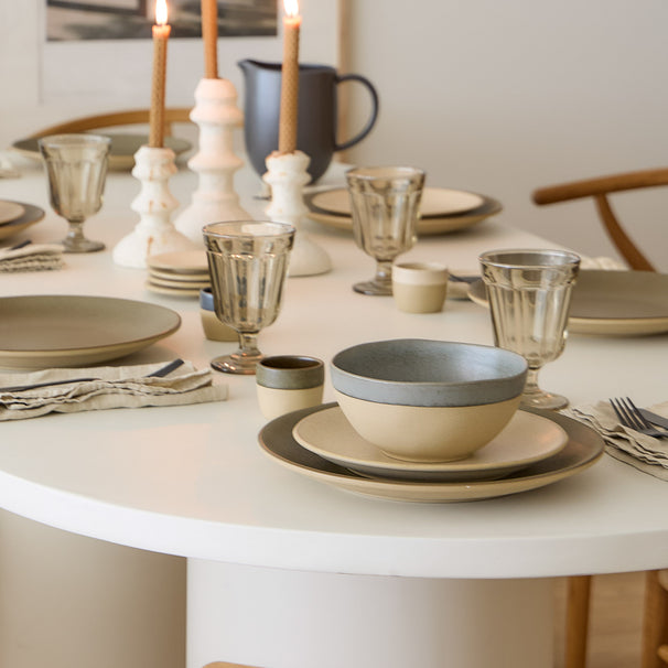 Costa Nova Geschirrset Arenito Sage Green 18-teilig / 6 Personen - 6 Speiseteller, 6 Frühstücksteller & 6 Schalen
