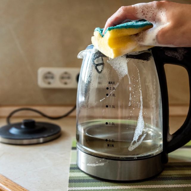 Warum muss man einen Wasserkocher reinigen?