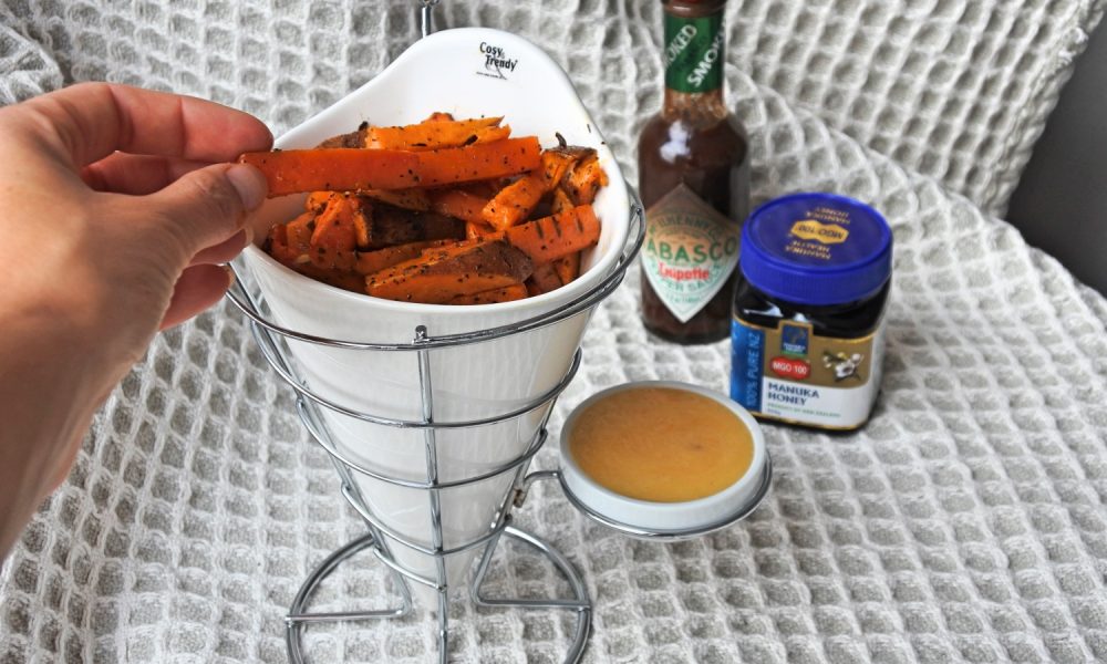 Knusprige Gemüsesticks aus dem Ofen mit einer unwiderstehlichen Sauce