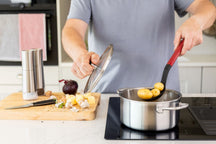 KitchenAid Gemüselöffel Classic Kaiserrot Kunststoff 34 cm - Abtropflöffel