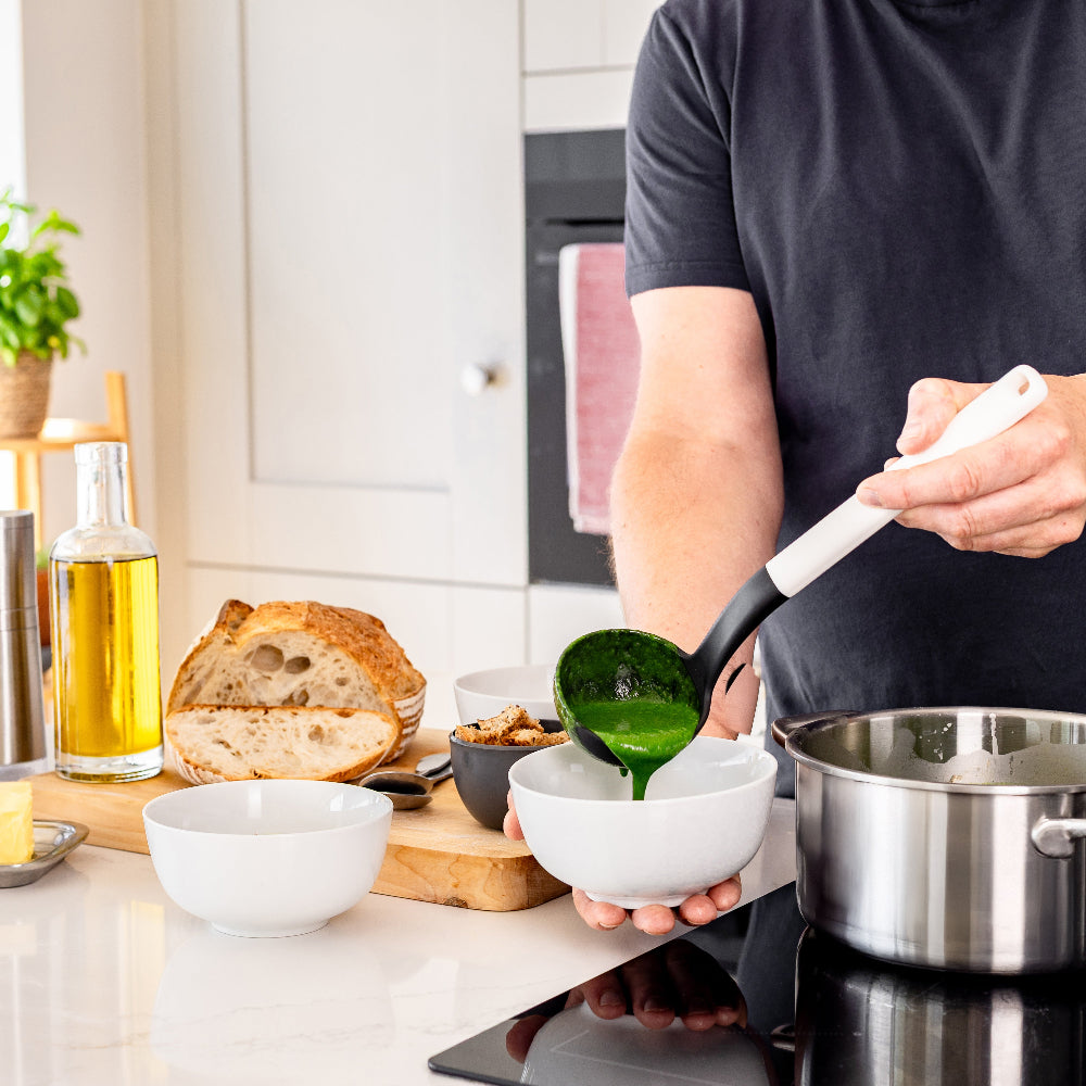 KitchenAid Suppenkelle Classic Porzellanweiß Plastik 30cm - Schöpflöffel
