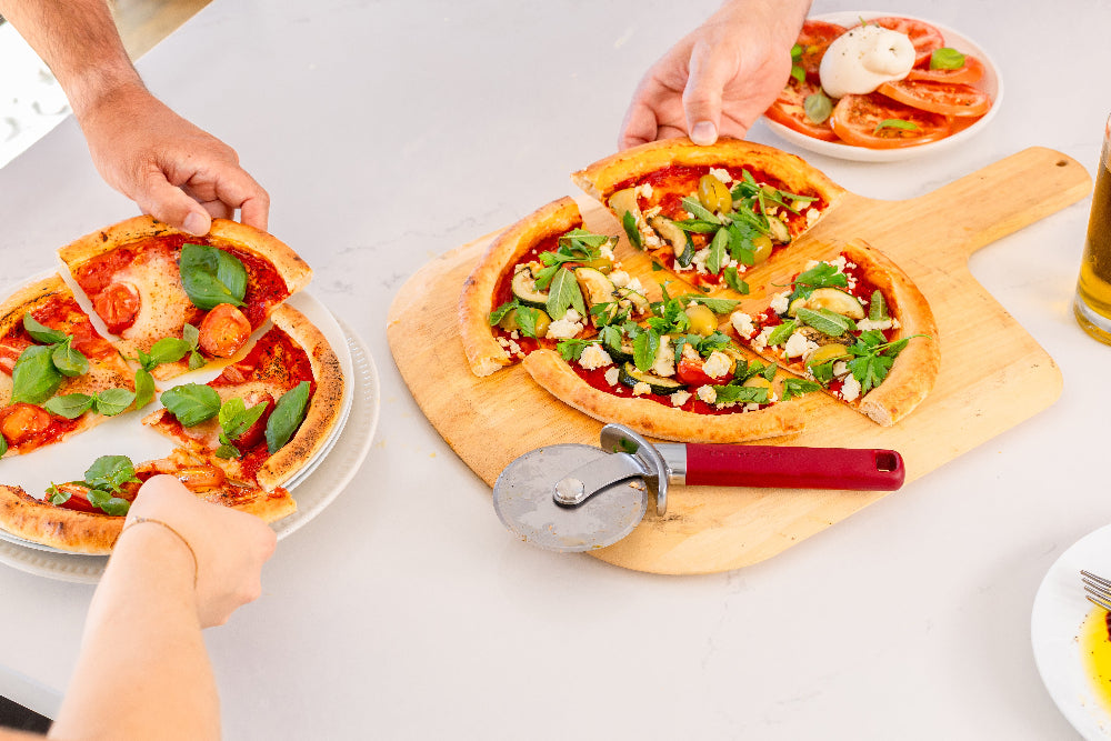 KitchenAid Pizzaschneider Classic Kaiserrot Kunststoff/RVS 23,5 cm - Pizzarad