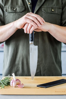 KitchenAid Kochmesser Gourmet Edelstahl 20 cm Schwarz/Silber - mit Messerschutz
