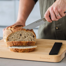 KitchenAid Brotmesser Gourmet Edelstahl 20 cm Schwarz/Silber - Brotschneiden