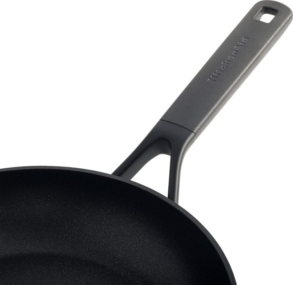KitchenAid Topfset Multi-Ply Edelstahl 6-teilig - Kochtöpf ø 20, 24 cm, Stieltopf ø 16 cm, Bratpfanne ø 28 cm + Bratpfanne Classic Forged ø 24 & 28 cm