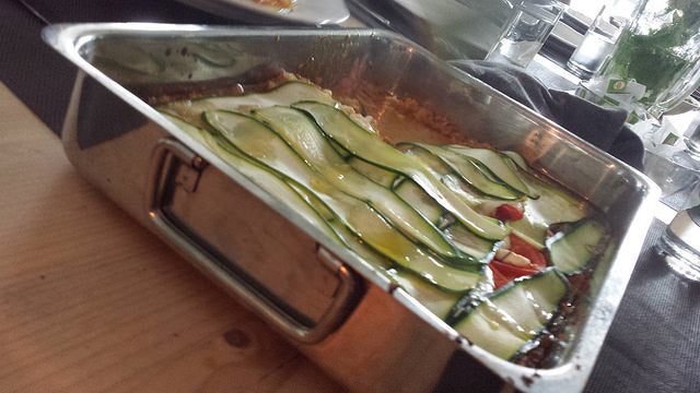 Leichte Zucchini-Lasagne mit Ziegenkäse und orientalischen Gewürzen