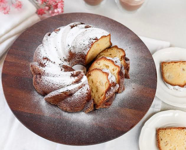Dieser luftige Gugelhupf-Apfelkuchen ist ein echter Herbstfavorit!