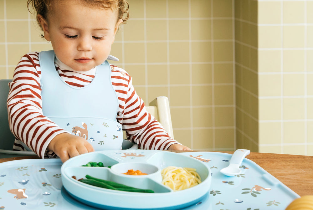 Mepal Kindergeschirrset Mio Forest Friends 3-teilig - Teller, Trinkbecher und Löffel