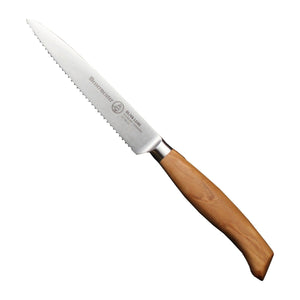 Messermeister Tomatenmes Gekarteld Oliva Luxe 13 cm met olijfhouten heft, vrijstaand op witte achtergrond