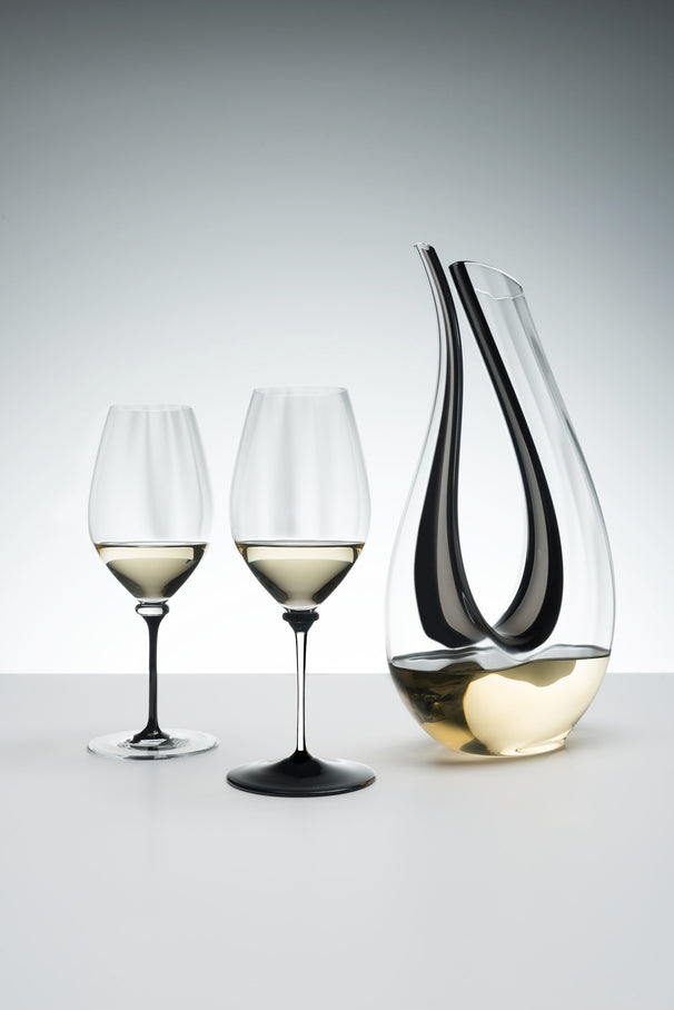 Riedel Weißweinglas Fatto A Mano Performance - Riesling - Schwarze Bodenplatte - 623 ml