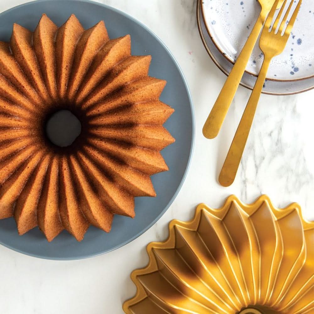 Nordic Ware Gugelhupfform Brilliance Bundt Gold - Aluguss - ø 26 cm