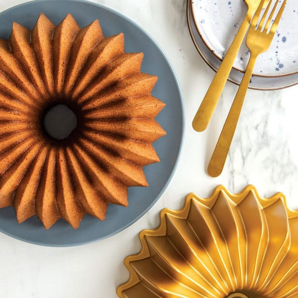 Nordic Ware Gugelhupfform Brilliance Bundt Gold - Aluguss - ø 26 cm