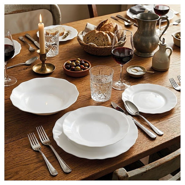 Villa d'Este Home Geschirrset Scallop Weiß Opalglas 18-teilig / 6 Personen - 6 Speiseteller, 6 Frühstücksteller und 6 Suppenteller