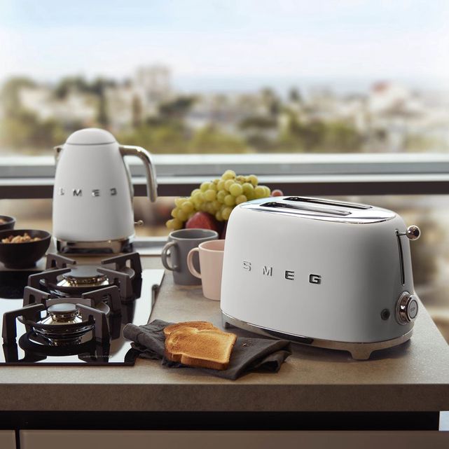Schritt 4: Reinigen Sie das Innere des Toasters