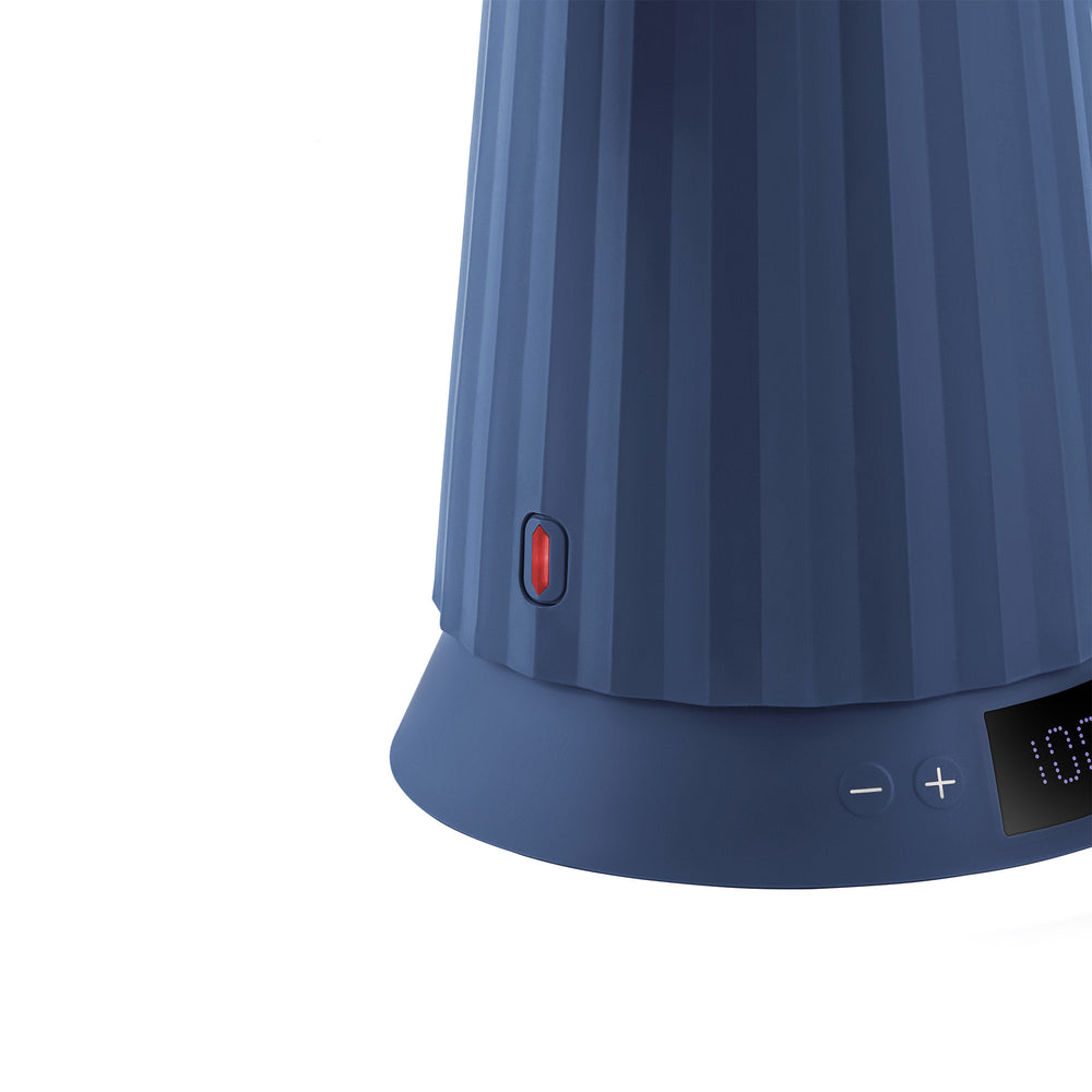 Alessi Wasserkocher Plissé mit Temperaturregelung Blau - 1.7 Liter - 1850 W - Michele De Lucchi - MDL21 DAZ