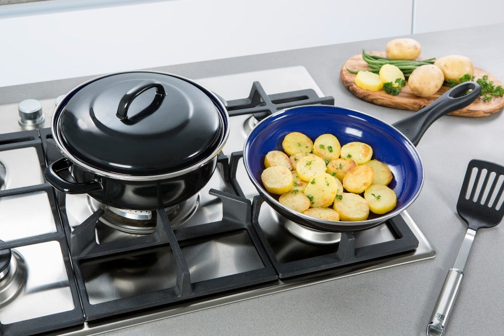 BK Braadpan Fortalit Emaille Zwart ø 24 cm / 2.5 Liter - sfeerbeeld 3