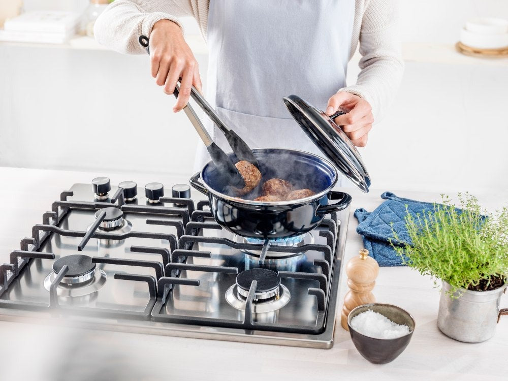 BK Braadpan Fortalit Emaille Zwart ø 24 cm / 2.5 Liter - sfeerbeeld 6