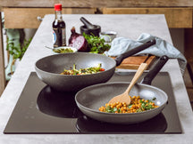 BK Wokpan Granite ø 28 cm / 3.7 Liter - sfeerbeeld 2