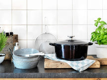 BK Topfset Bourgogne Jet Black Gusseisen 3-teilig - Bräter ø 24, 28 cm & Grillpfanne 26x26 cm - geeignet für alle Wärmequellen