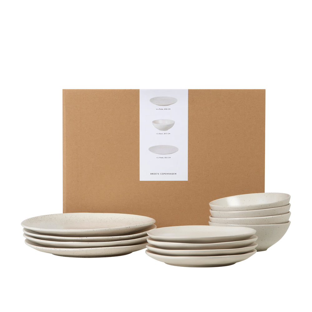 Broste Copenhagen Geschirrset Nordic Vanilla 12-teilig / 4 Personen - 4 Speiseteller, 4 Frühstückteller und 4 Schalen