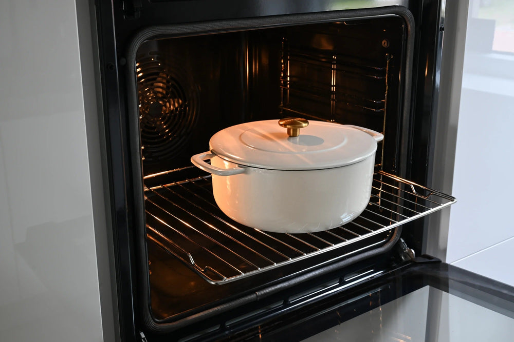 Combekk Braadpan met deksel Gietijzer Sand ø 28 cm / 5.3 Liter - sfeerbeeld 7