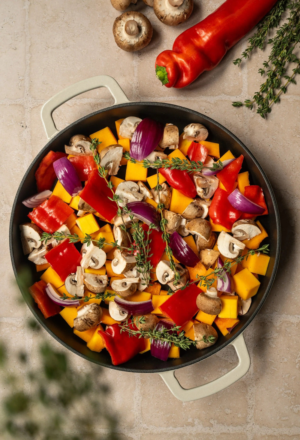 Combekk Koekenpan Skillet met 2 grepen Gietijzer Sand ø 24 cm - sfeerbeeld 3