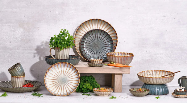 Cosy & Trendy Astera Pearl 16-teiliges Geschirrset für 4 Personen – 4 Speiseteller, 4 Frühstücksteller, 4 Schüsseln und 4 Becher