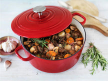 BK Bräter Bourgogne Chili Red Gusseisen ø 24 cm / 4,2 Liter - emaillierte Antihaftbeschichtung