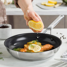 KitchenAid Koekenpan Advanced RVS ø 28 cm - sfeerbeeld 2
