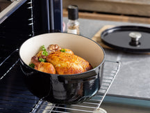 KitchenAid Braadpan Ovaal Gietijzer Onyx Black 30 cm / 5.6 Liter - sfeerbeeld 2