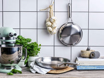 KitchenAid Bratpfannenset - Multi-Ply Edelstahl - ø 24 und 28 cm - ohne Antihaftbeschichtung