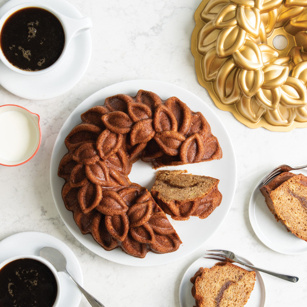Nordic Ware Gugelhupfform Lorbeerkranz / Laurel Wreath Bundt Gold - Aluguss - ø 27 cm