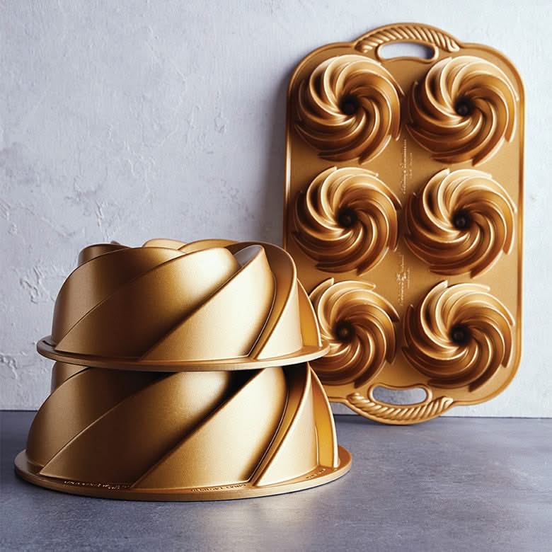 Nordic Ware Gugelhupfform Heritage Bundt Gold - Aluguss - ø 26 cm